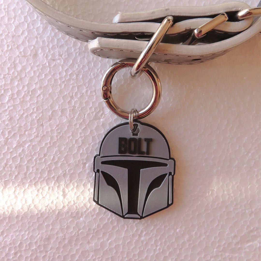 Il Cucciolo che Salva la Galassia 🌌 - Medaglietta cane - Zampettiamo